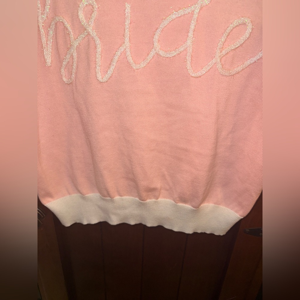 QUEEN OF SPARKLES Bride Glitter Script
Sweater SIZE: SMALL NWT - Picture 5 of 12